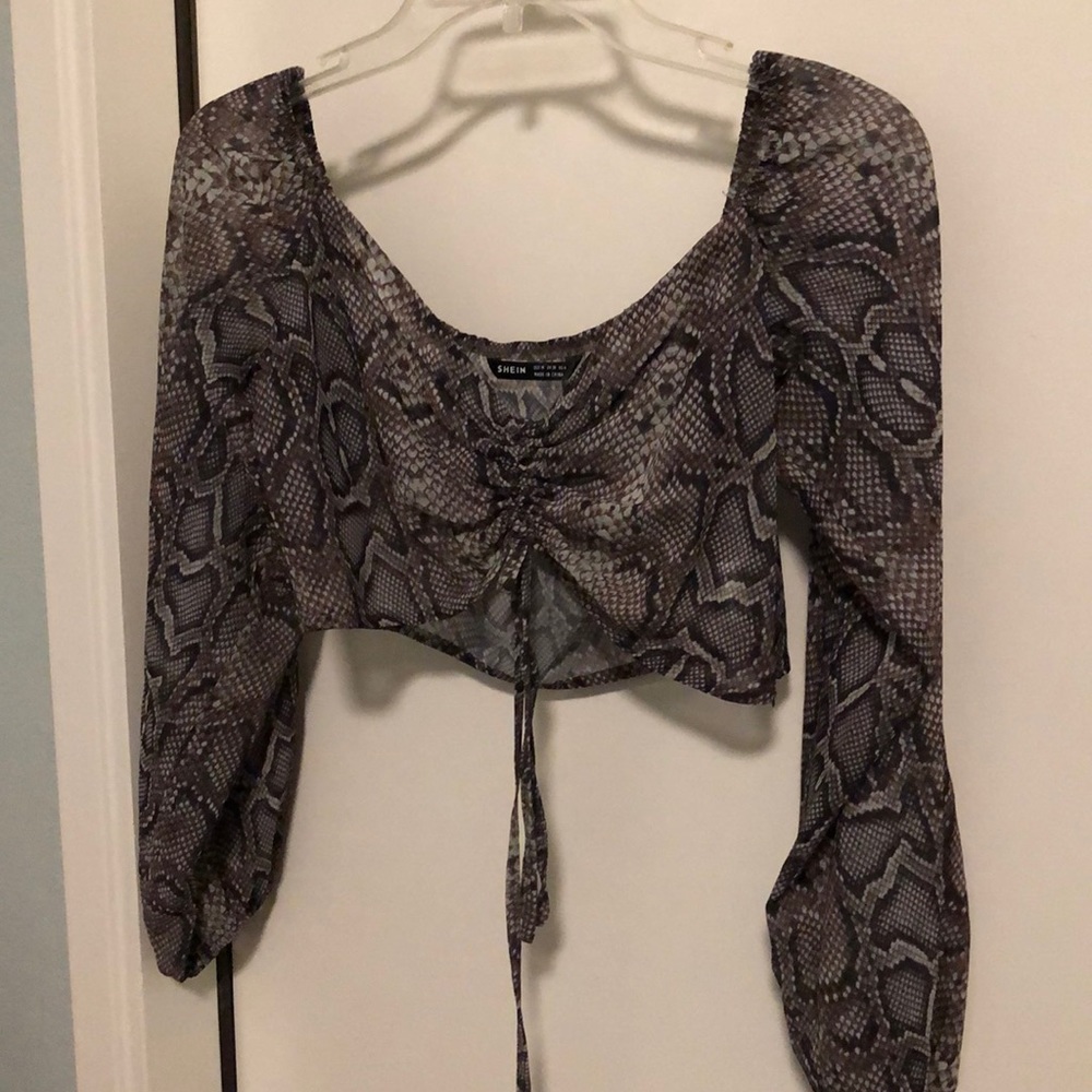Crop top - Picture 2 of 3